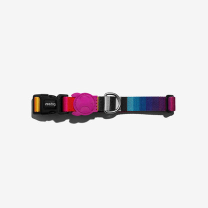 Side view of the Collar Prisma highlighting its durable material and detailed stitching.