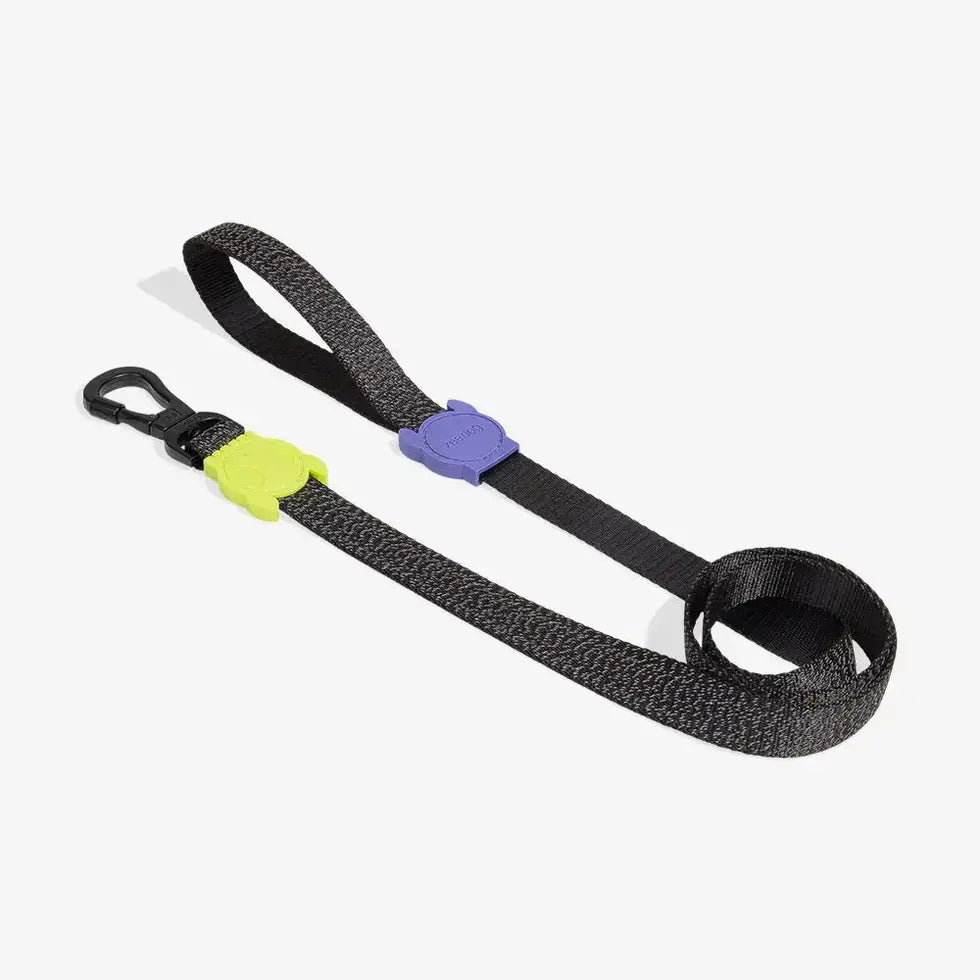 NOX Dog Leash in sleek black with reflective stitching for enhanced visibility during night walks. Durable, stylish, and safe for all dog sizes.