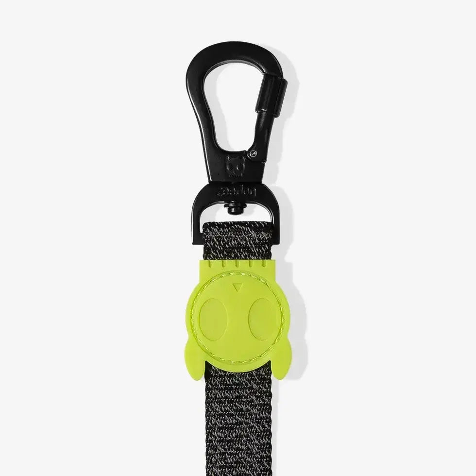 NOX Dog Leash with a tangle-free design, ensuring smooth and hassle-free walks without knots or twists, perfect for active and energetic dogs.